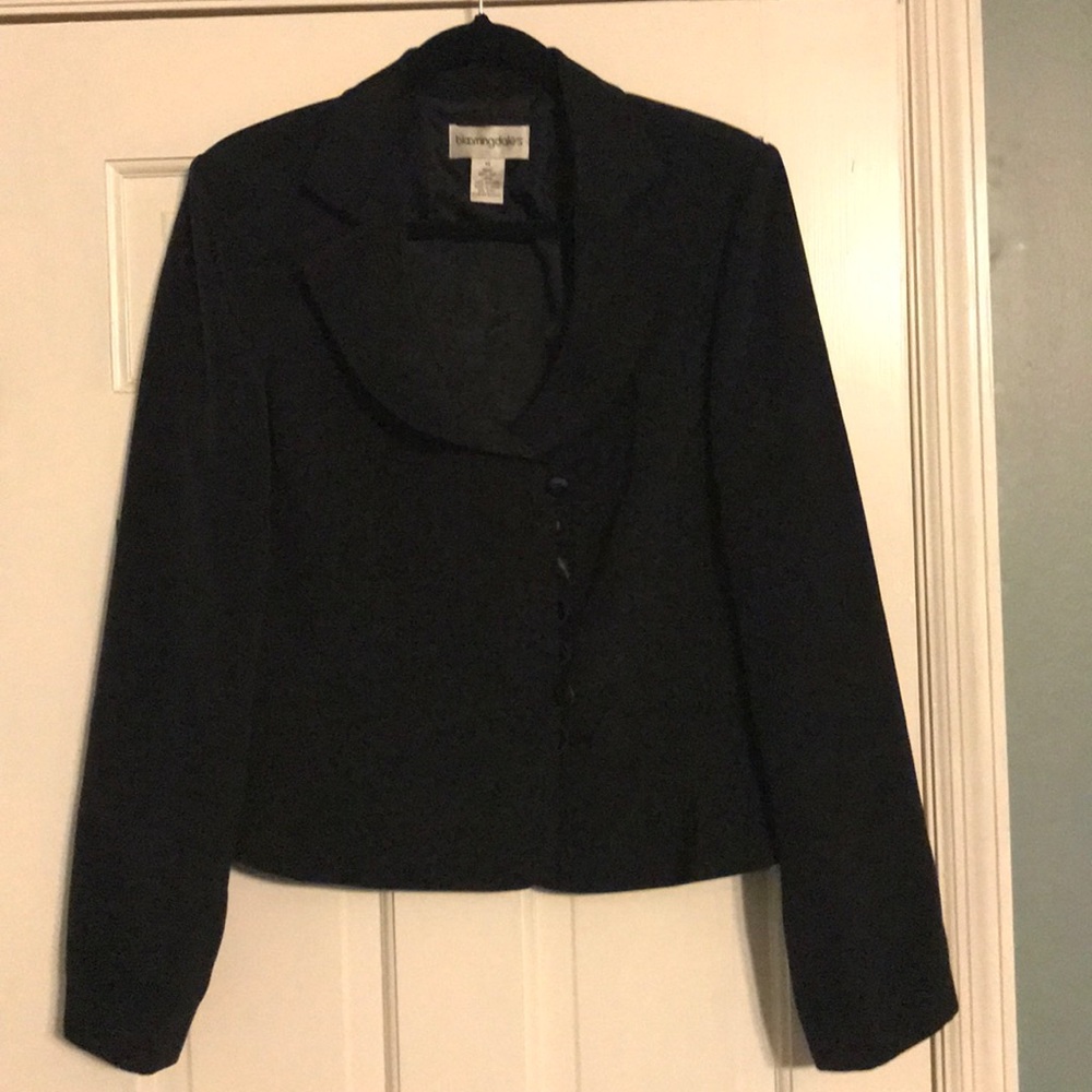 Bloomingdales scoop neck silk black blazer. 14